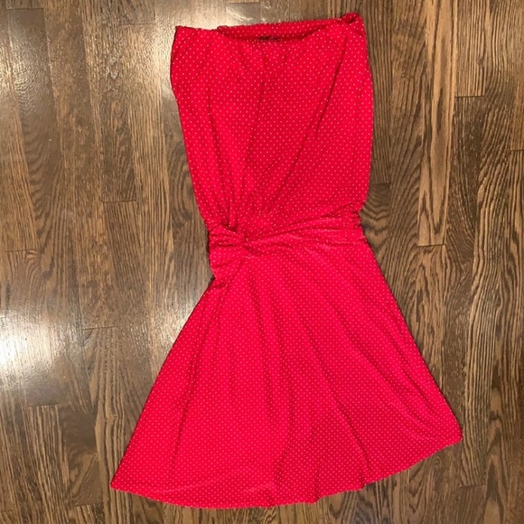 Veronica M Red Polka dot Strapless dress
Size: XS - Picture 7 of 9